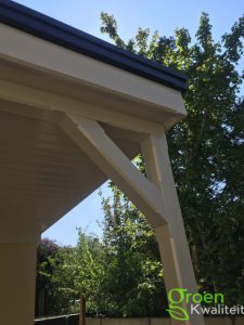 Tuinrenovatie - tuintimmerwerk - overkapping verbouwen in oude stijl