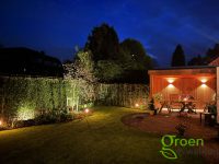 Tuinhuis met sfeerverlichting